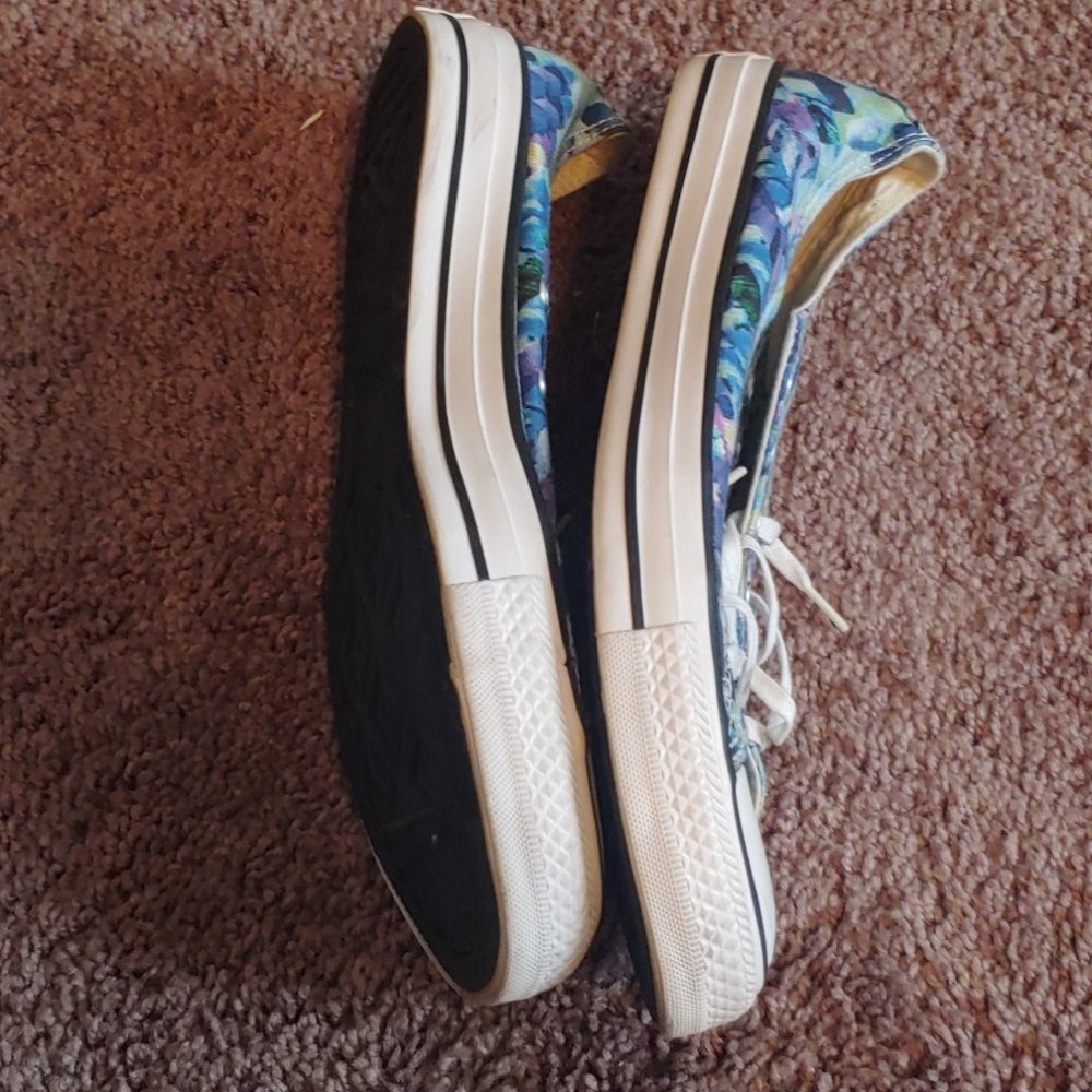 Colorful converse - Picture 3 of 5
